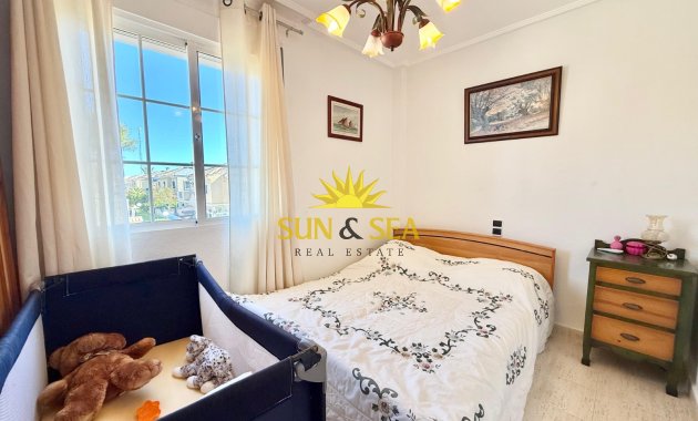 Resale - Villa - Torrevieja - Urb. Jardín del Mar