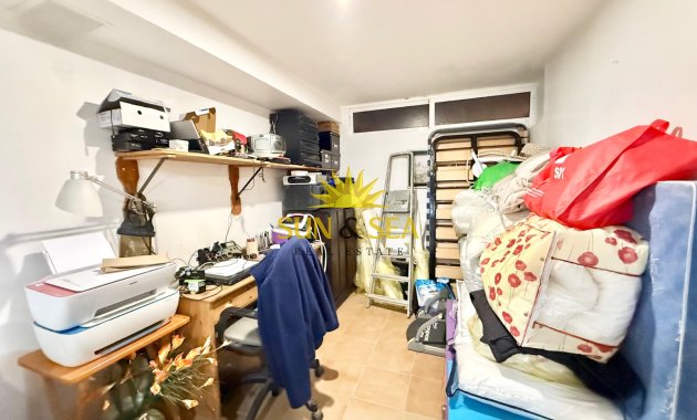Resale - Villa - Torrevieja - Urb. Jardín del Mar