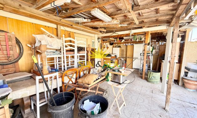 Resale - Villa - Torrevieja - Urb. Jardín del Mar