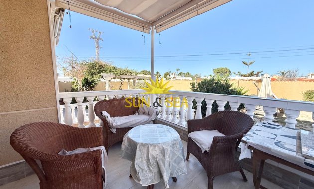 Resale - Villa - Torrevieja - Urb. Jardín del Mar