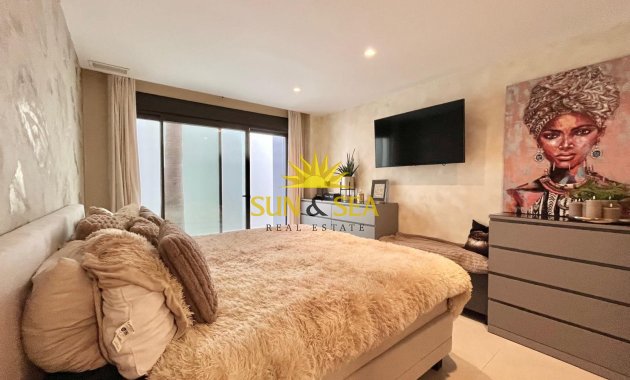 Resale - Villa / Semi detached - Algorfa