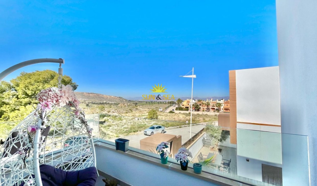 Resale - Villa / Semi detached - Algorfa