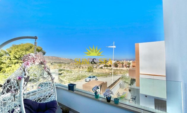 Resale - Villa / Semi detached - Algorfa
