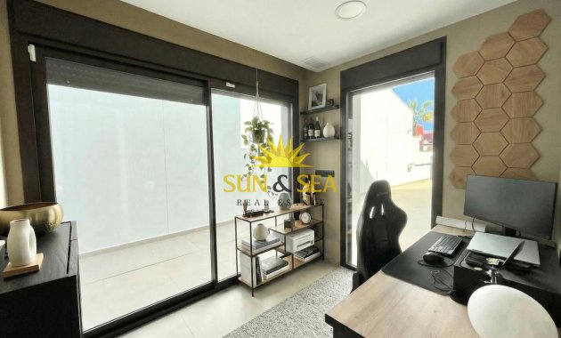 Resale - Villa / Semi detached - Algorfa