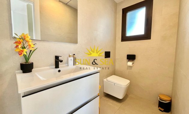 Resale - Villa / Semi detached - Algorfa