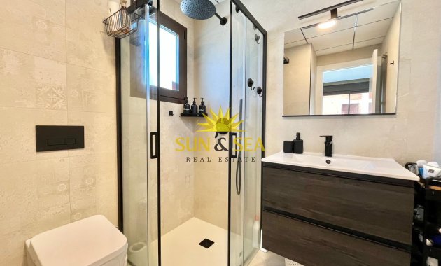Resale - Villa / Semi detached - Algorfa