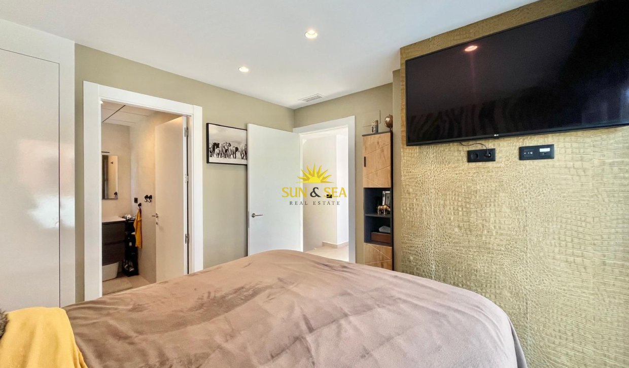 Resale - Villa / Semi detached - Algorfa