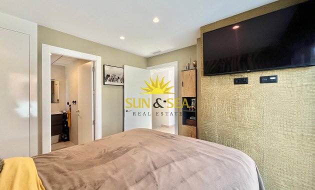 Resale - Villa / Semi detached - Algorfa