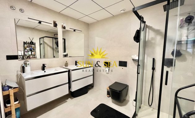Resale - Villa / Semi detached - Algorfa