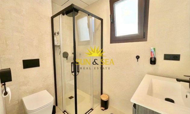 Resale - Villa / Semi detached - Algorfa
