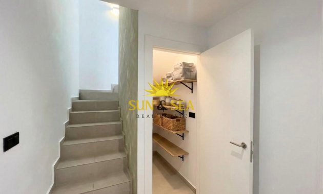 Resale - Villa / Semi detached - Algorfa
