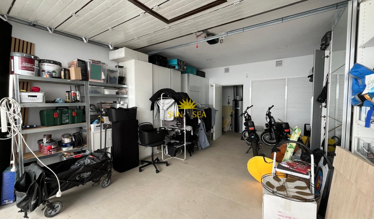 Resale - Villa / Semi detached - Algorfa