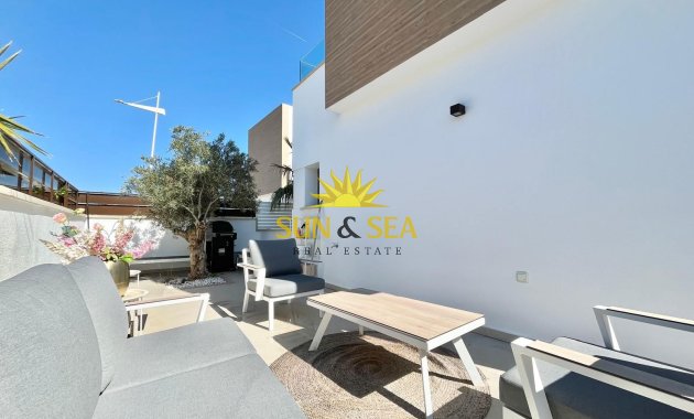 Resale - Villa / Semi detached - Algorfa
