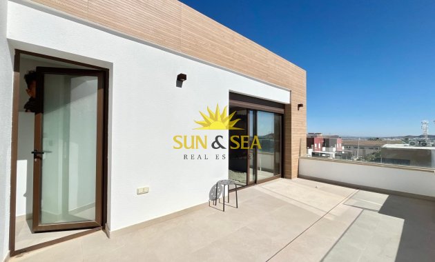 Resale - Villa / Semi detached - Algorfa