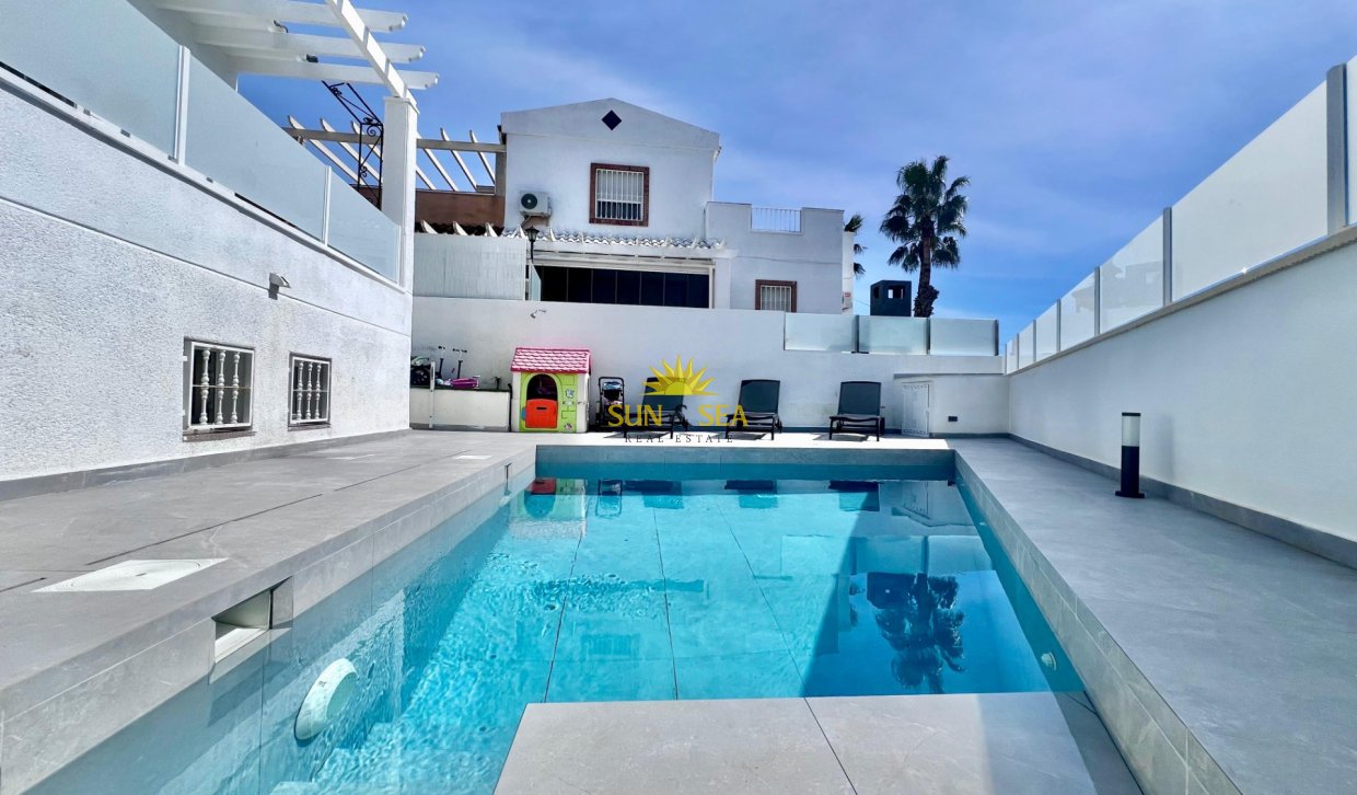 Resale - Villa - San Miguel de Salinas - Las filipinas