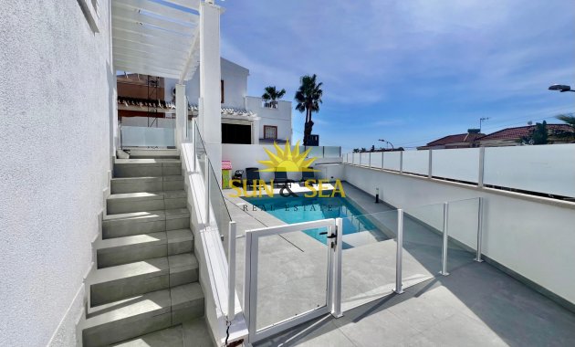 Resale - Villa - San Miguel de Salinas - Las filipinas