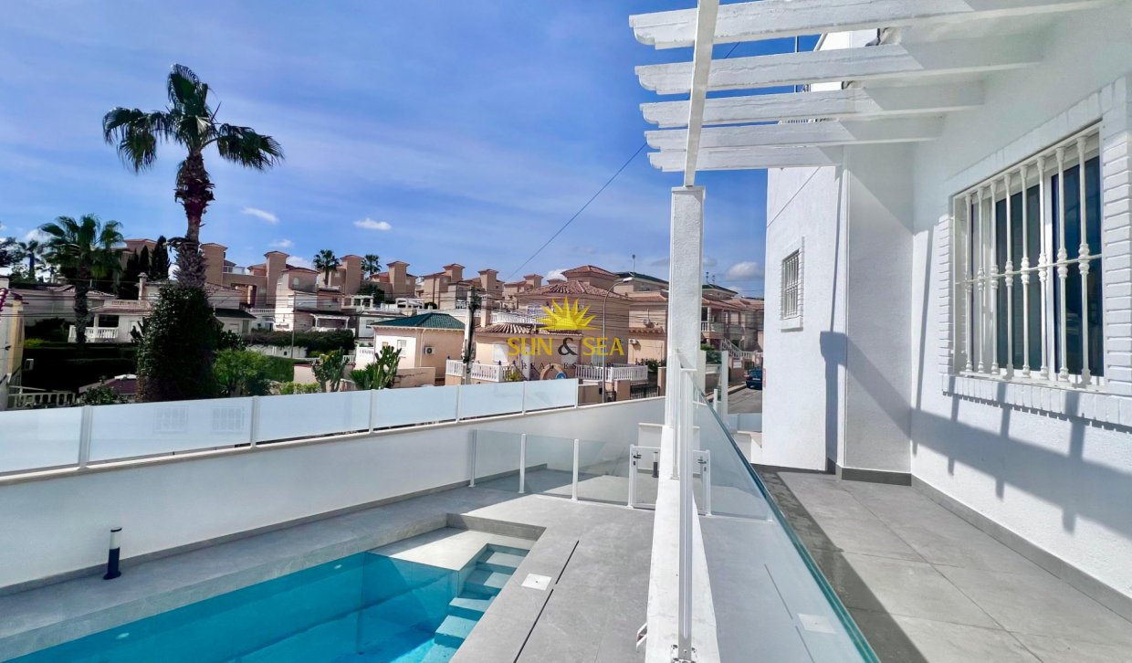 Resale - Villa - San Miguel de Salinas - Las filipinas