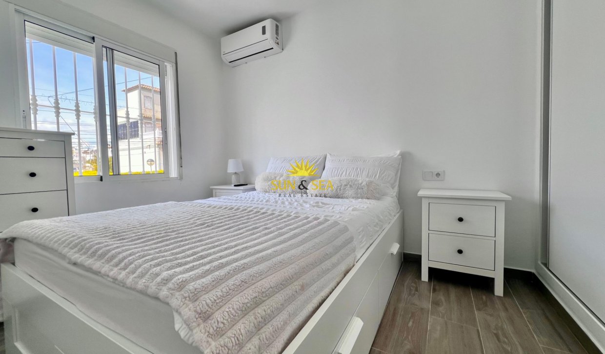 Resale - Villa - San Miguel de Salinas - Las filipinas