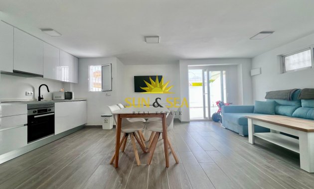 Resale - Villa - San Miguel de Salinas - Las filipinas