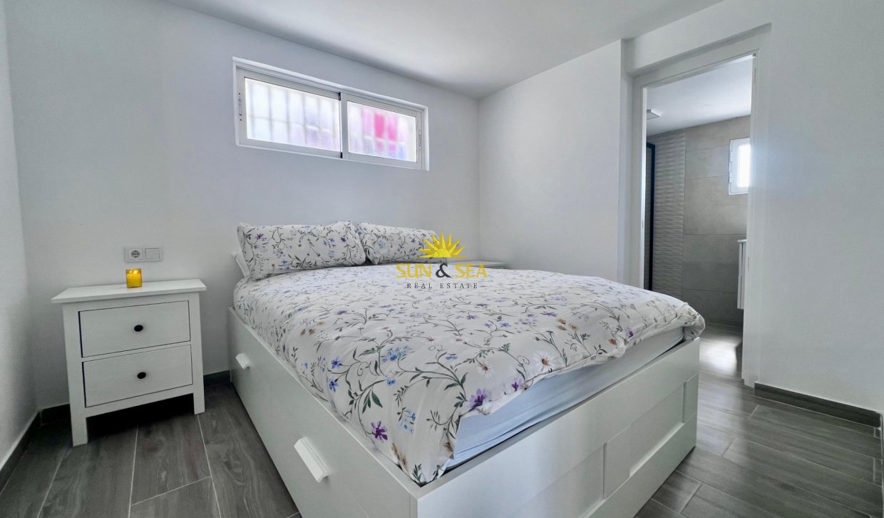 Resale - Villa - San Miguel de Salinas - Las filipinas