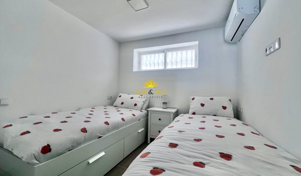 Resale - Villa - San Miguel de Salinas - Las filipinas