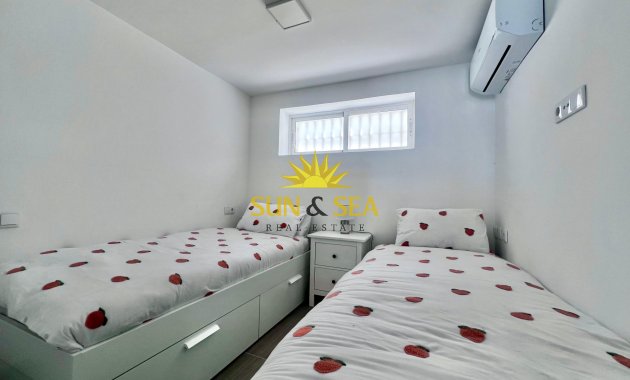 Resale - Villa - San Miguel de Salinas - Las filipinas