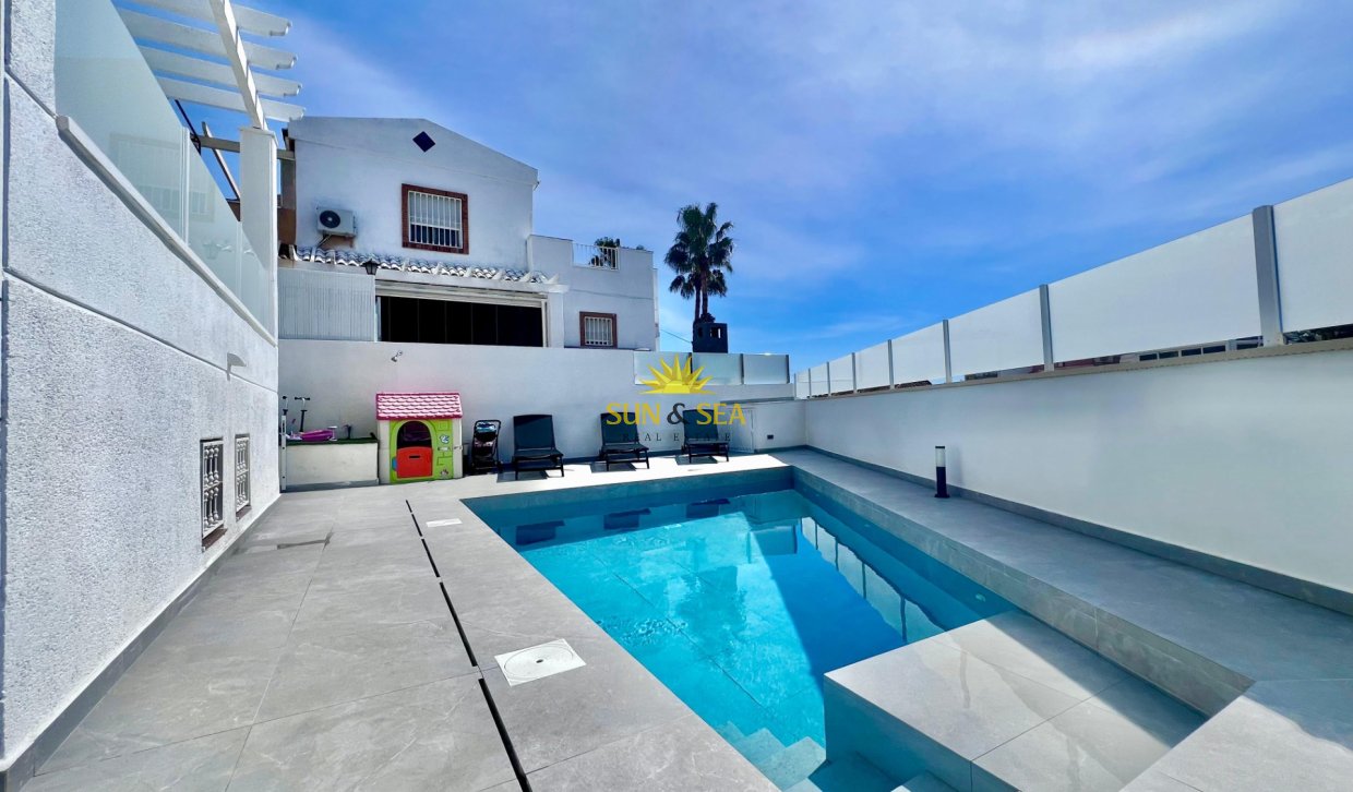 Resale - Villa - San Miguel de Salinas - Las filipinas