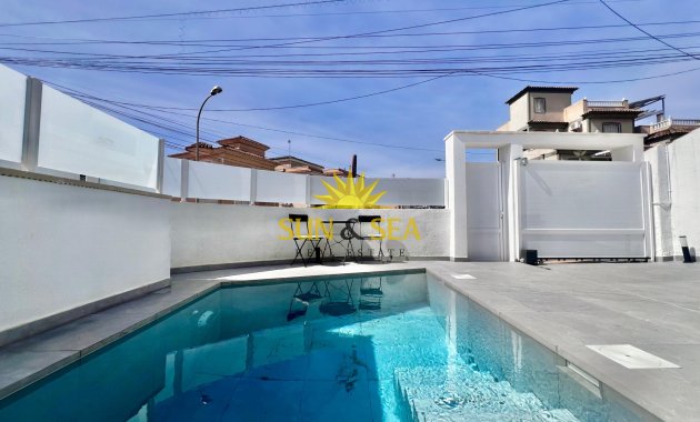 Resale - Villa - San Miguel de Salinas - Las filipinas