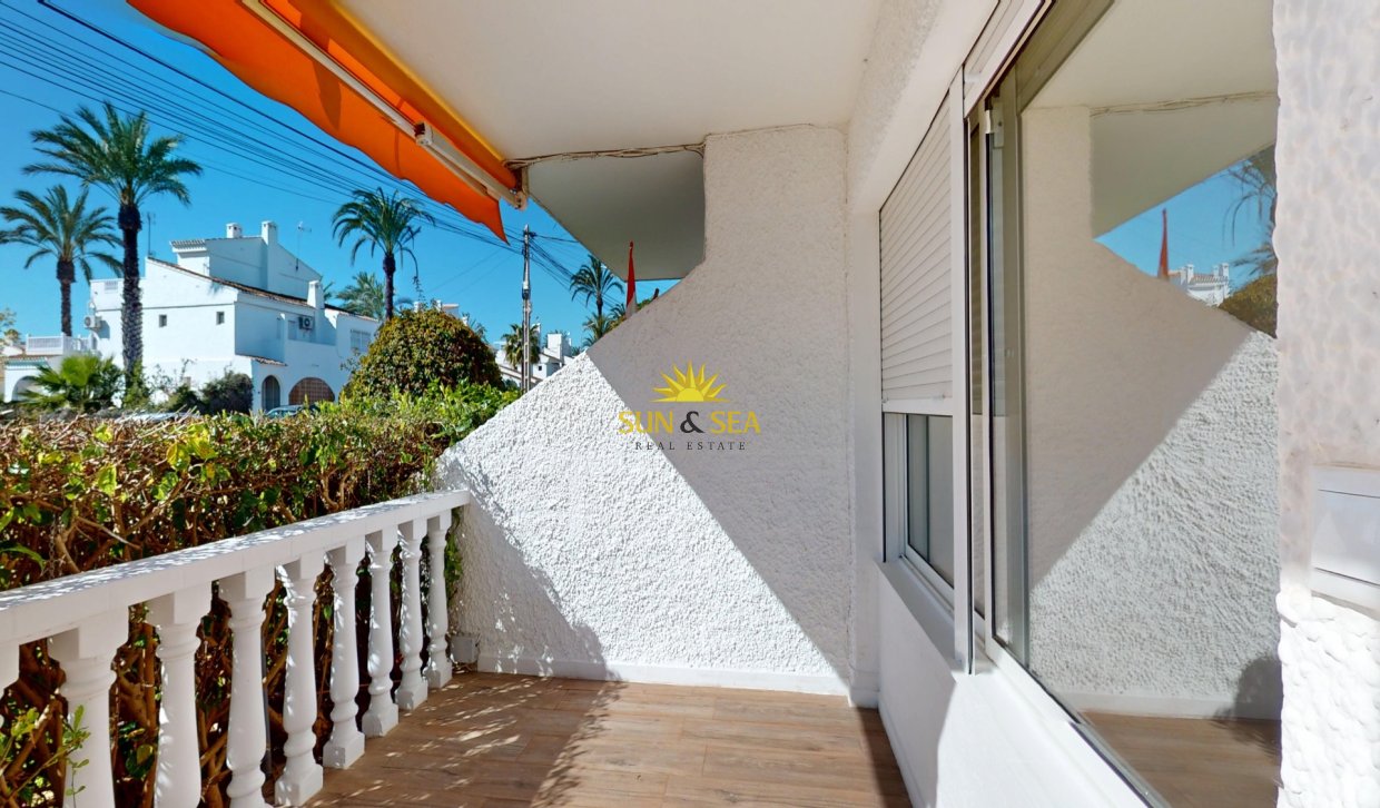 Resale - Townhouse - Orihuela Costa - Villamartín