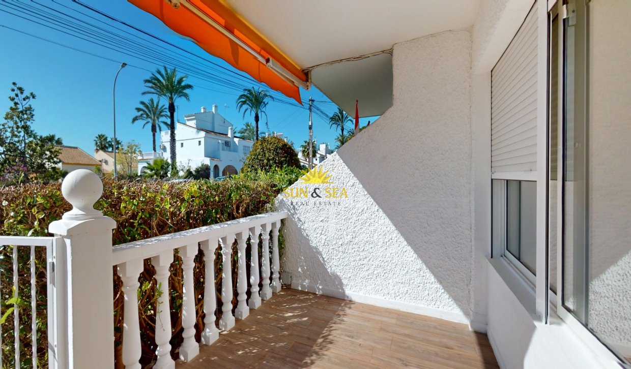Resale - Townhouse - Orihuela Costa - Villamartín