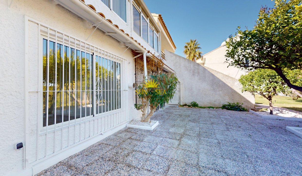 Resale - Townhouse - Orihuela Costa - Villamartín