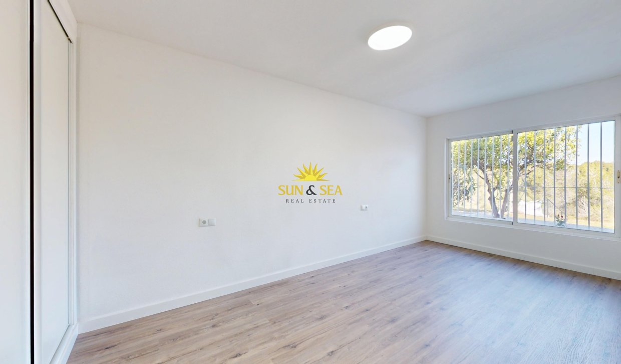 Resale - Townhouse - Orihuela Costa - Villamartín