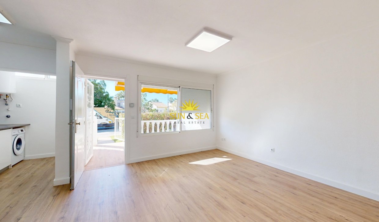 Resale - Townhouse - Orihuela Costa - Villamartín