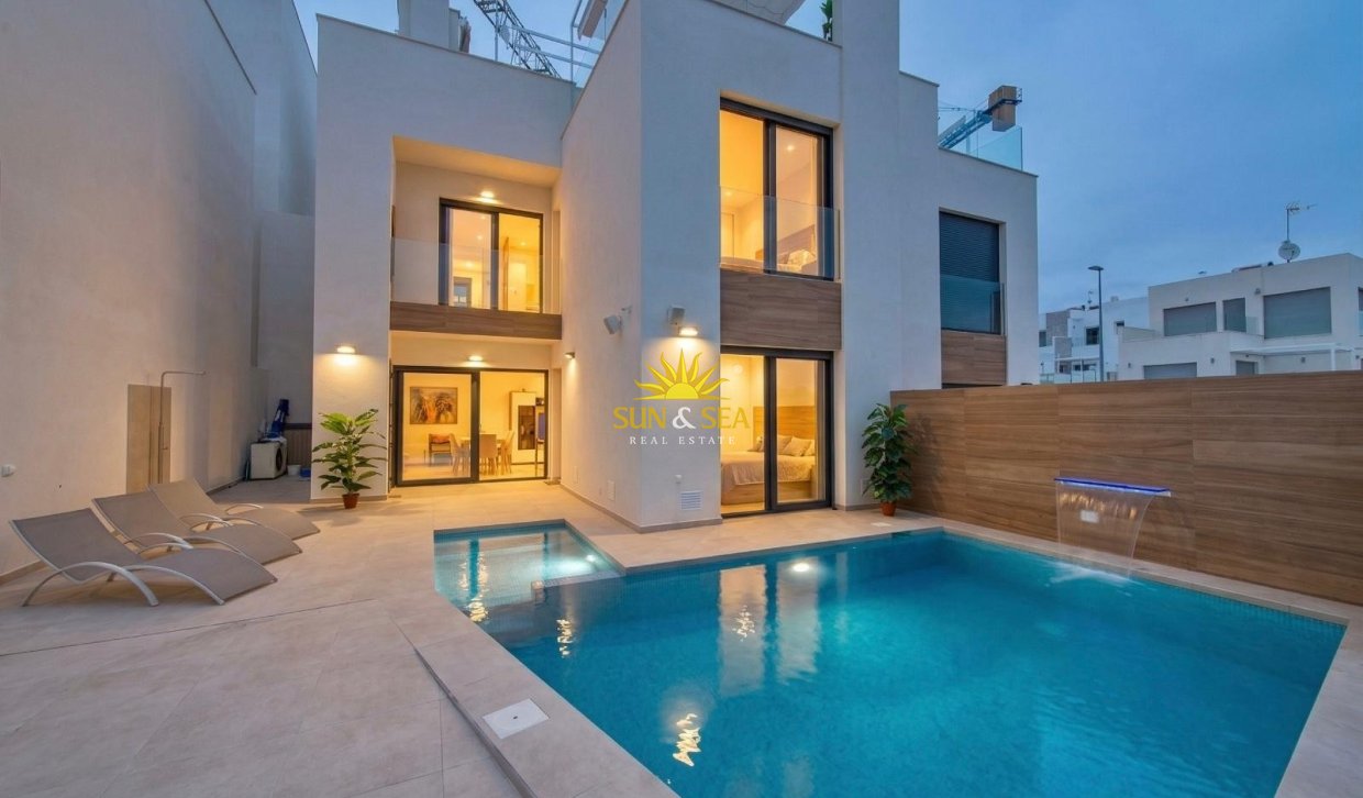 Location à long terme - Villa - Benijofar