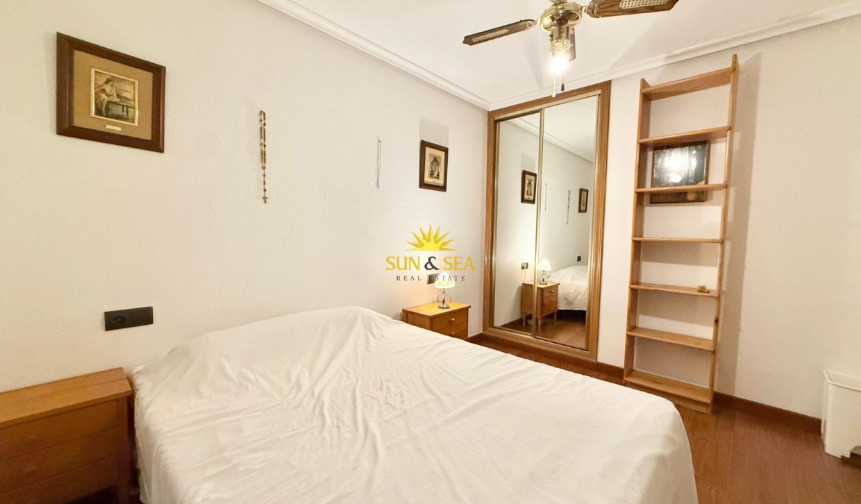 Reventa - Apartamento - Torrevieja - Playa del Acequión