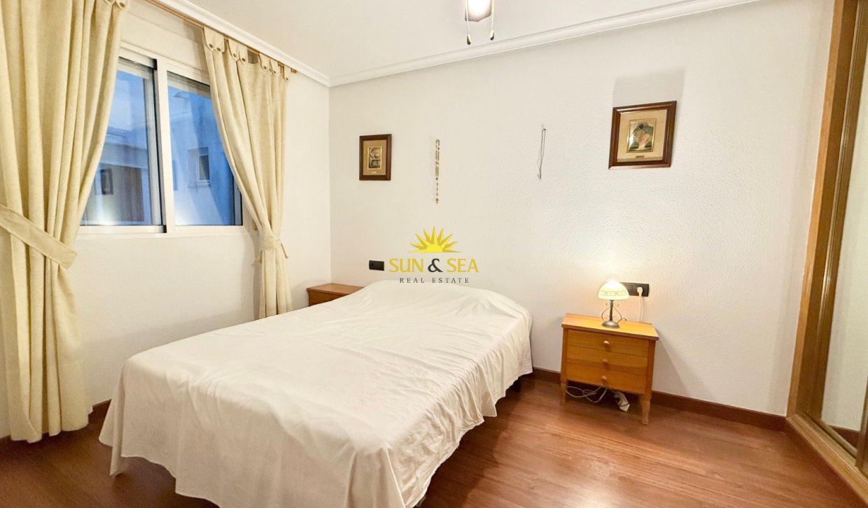 Reventa - Apartamento - Torrevieja - Playa del Acequión