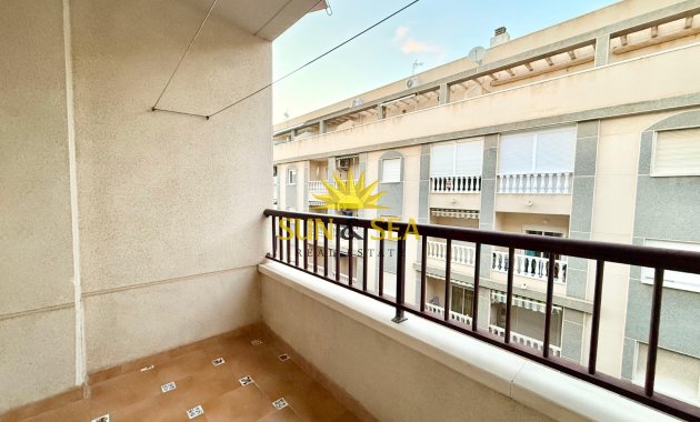 Reventa - Apartamento - Torrevieja - Playa del Acequión
