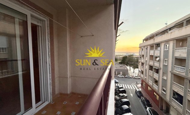 Reventa - Apartamento - Torrevieja - Playa del Acequión