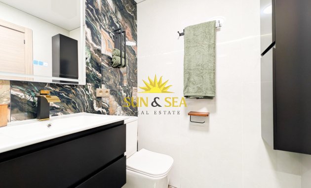 Reventa - Apartamento - Torrevieja - Centro