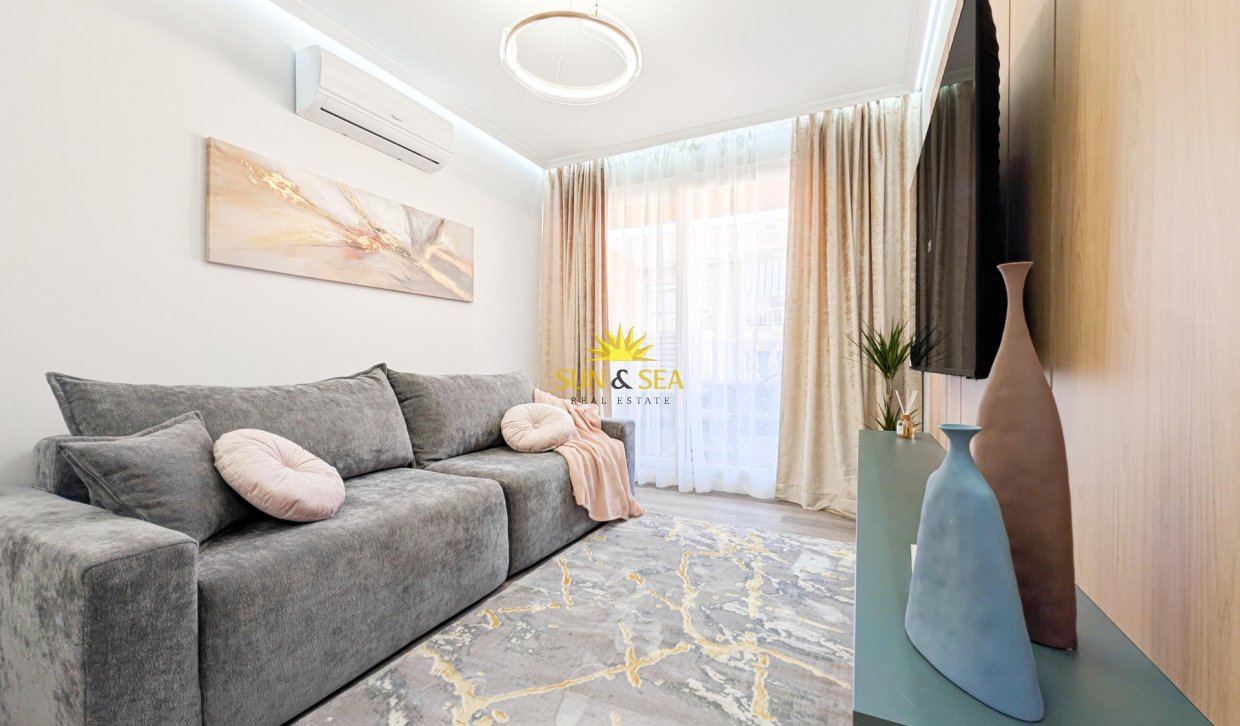 Reventa - Apartamento - Torrevieja - Centro