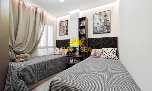 Reventa - Apartamento - Torrevieja - Centro