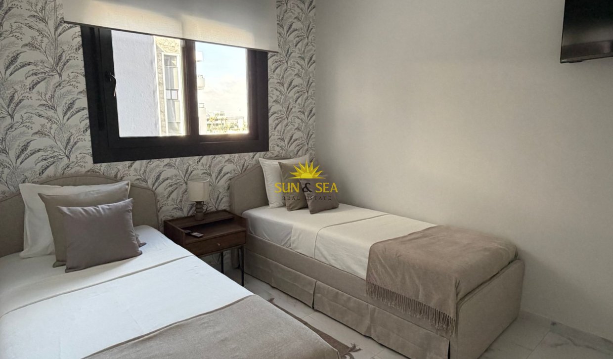 Long Term Rental - Apartment - Torrevieja - Urb. Jardín del Mar