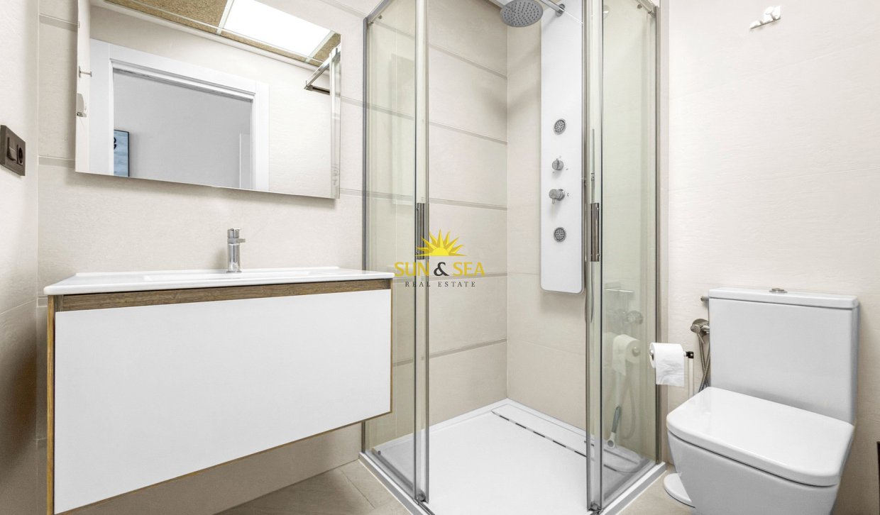 Reventa - Apartamento - Torrevieja - Los Balcones