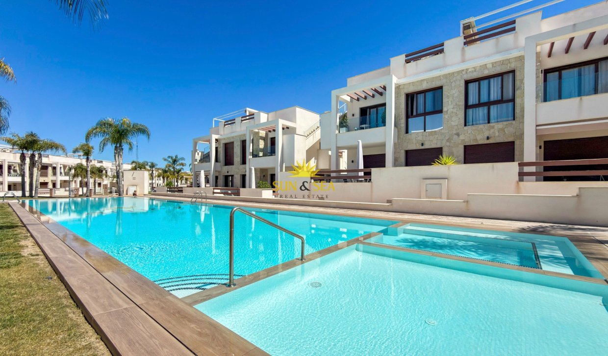 Reventa - Apartamento - Torrevieja - Los Balcones