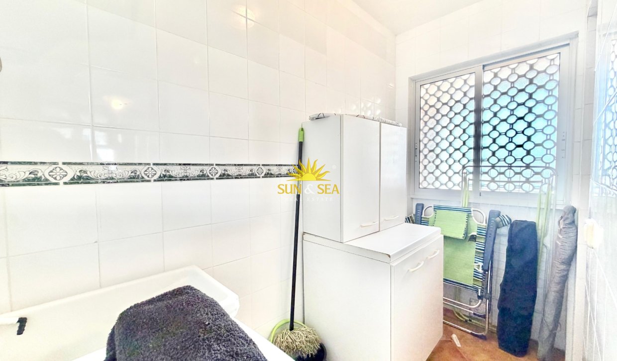 Resale - Apartment - Orihuela Costa