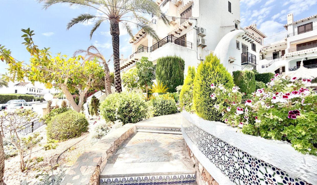 Resale - Apartment - Orihuela Costa
