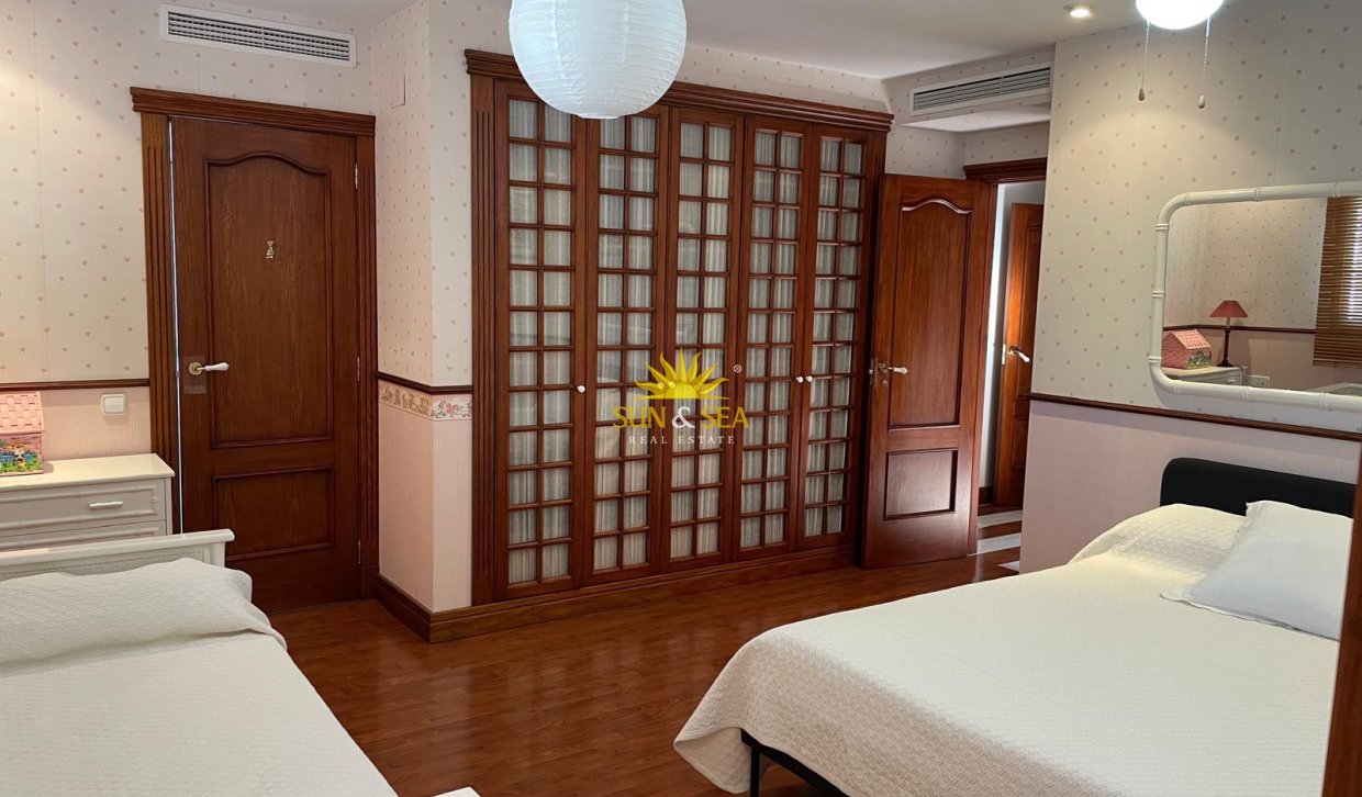 Lange Termijn Verhuur - Villa - Benidorm