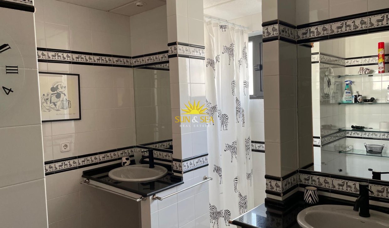 Lange Termijn Verhuur - Villa - Benidorm