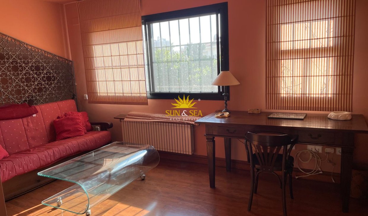 Lange Termijn Verhuur - Villa - Benidorm