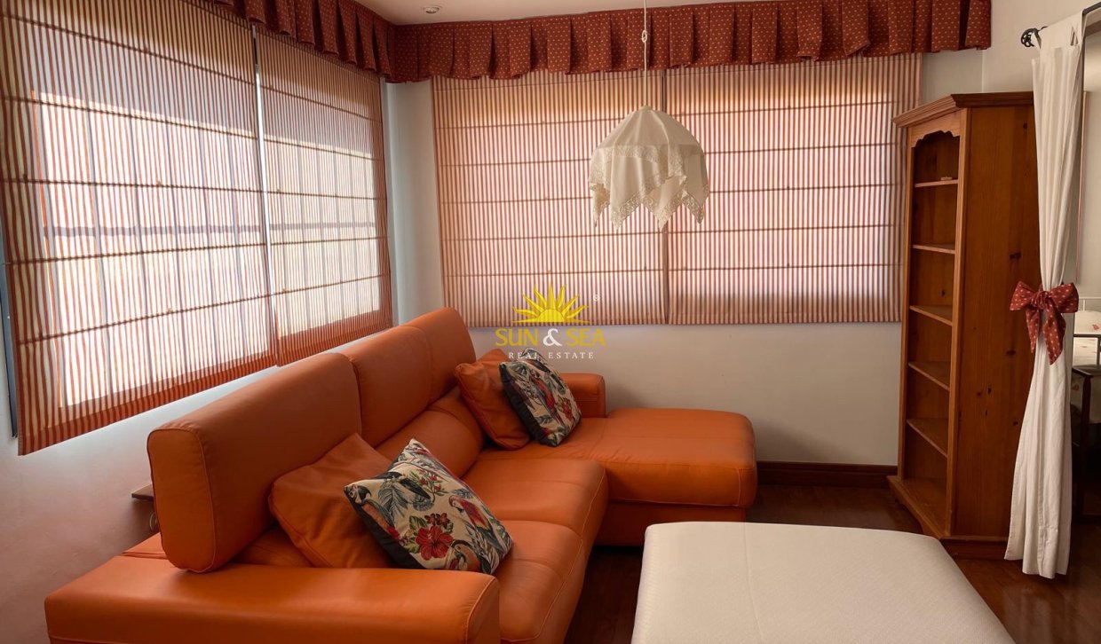 Lange Termijn Verhuur - Villa - Benidorm